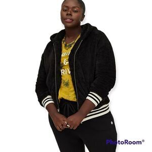 3X 22W 24W Torrid Black Faux Fur Bomber Jacket Varsity Hoodie Fuzzy Warm Zip Up